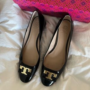 Tory Burch heeled flats with box